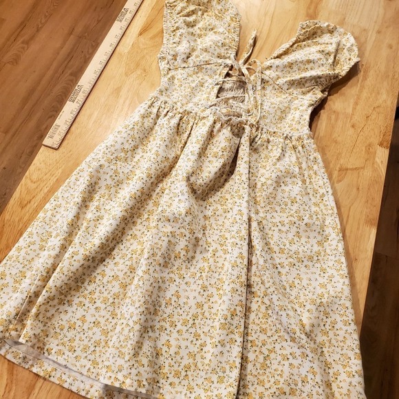 sold Yellow Floral Denim Puff Sleeve Laced Front Mini - Picture 1 of 5
